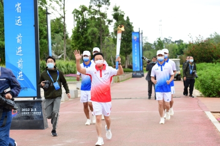 ��һ�����������Ϫ��������ٹھ���ΰ�����Ρ� �������� ������ ��